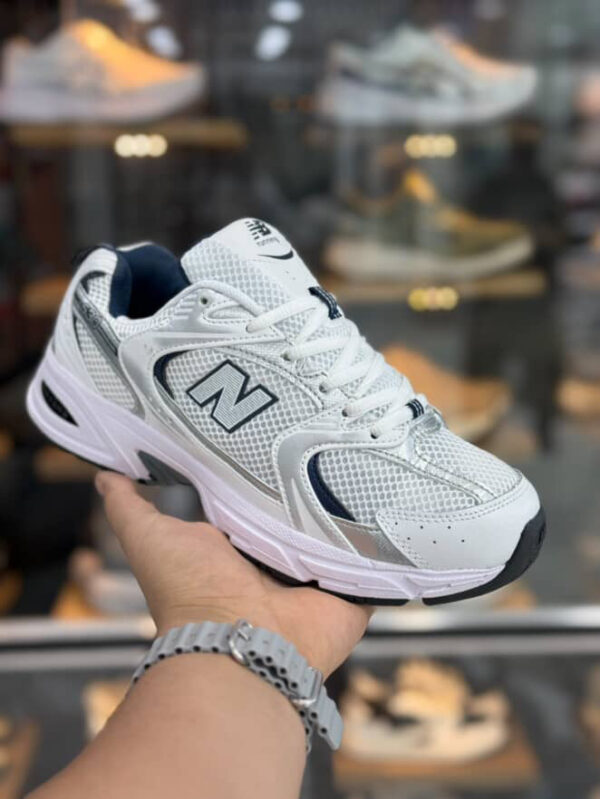 0EA237DB-D0C1-4286-B65A-F63FD591F9D8